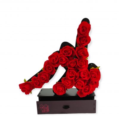 باکس گل مصنوعی گل رز قرمز با اسم مادر مدل TBMF-01